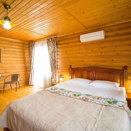 Комплекс Відпочинку Пампушка & Подушка Hotel Burlach'ya Balka Exterior foto