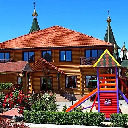 Комплекс Відпочинку Пампушка & Подушка Hotel Burlach'ya Balka Exterior foto