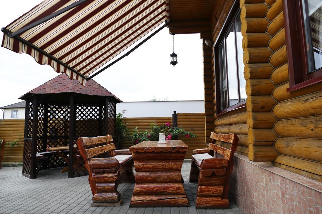 Комплекс Відпочинку Пампушка & Подушка Hotel Burlach'ya Balka Exterior foto