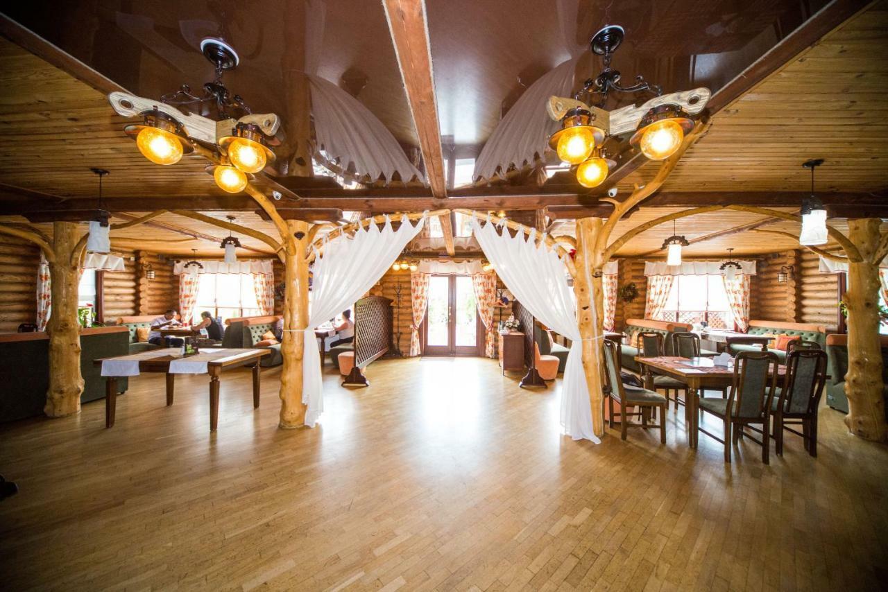 Комплекс Відпочинку Пампушка & Подушка Hotel Burlach'ya Balka Exterior foto