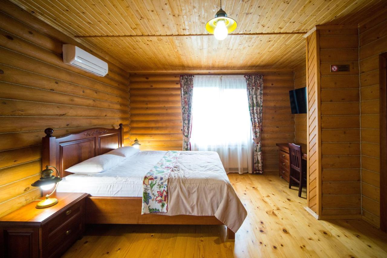 Комплекс Відпочинку Пампушка & Подушка Hotel Burlach'ya Balka Exterior foto