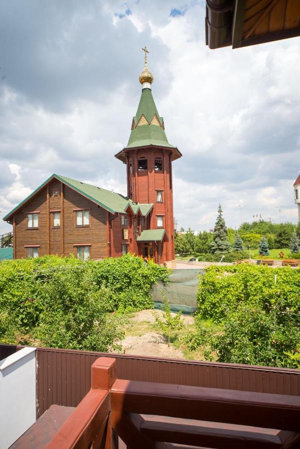Комплекс Відпочинку Пампушка & Подушка Hotel Burlach'ya Balka Exterior foto