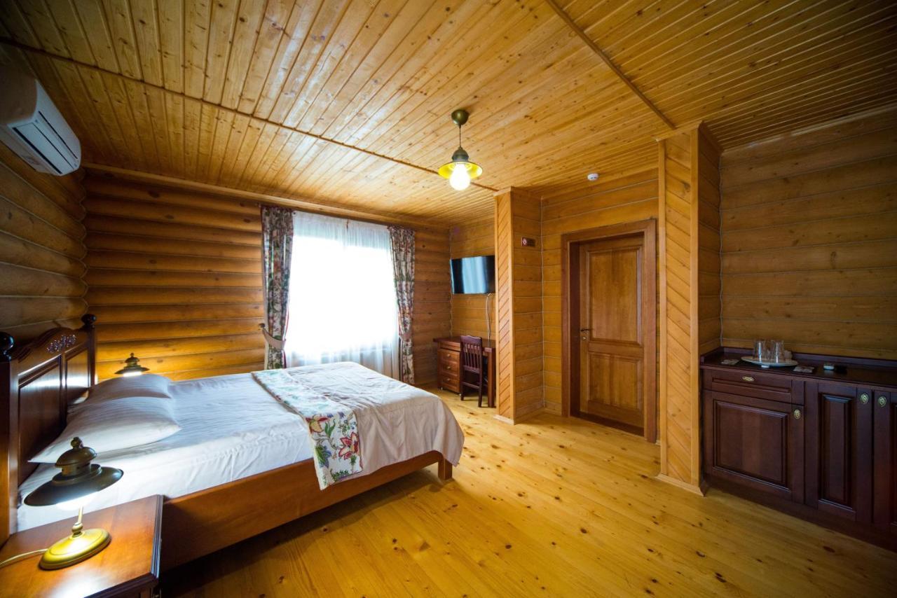 Комплекс Відпочинку Пампушка & Подушка Hotel Burlach'ya Balka Exterior foto
