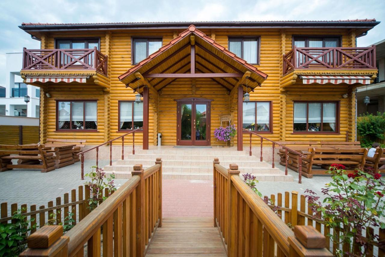 Комплекс Відпочинку Пампушка & Подушка Hotel Burlach'ya Balka Exterior foto